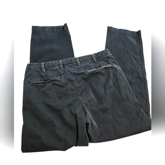 GAP Men's Relaxed Navy Khakis Size 36x34 - Picture 4 of 6